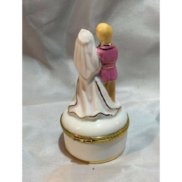 Wedding Trinket Box 4" tall by 2" wide 01-37308 - Picture 7 of 12